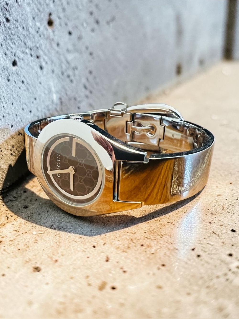 Authentic Gucci 6700L Swiss Black GG Dial Stainless Steel Bangle Watch w/ COA